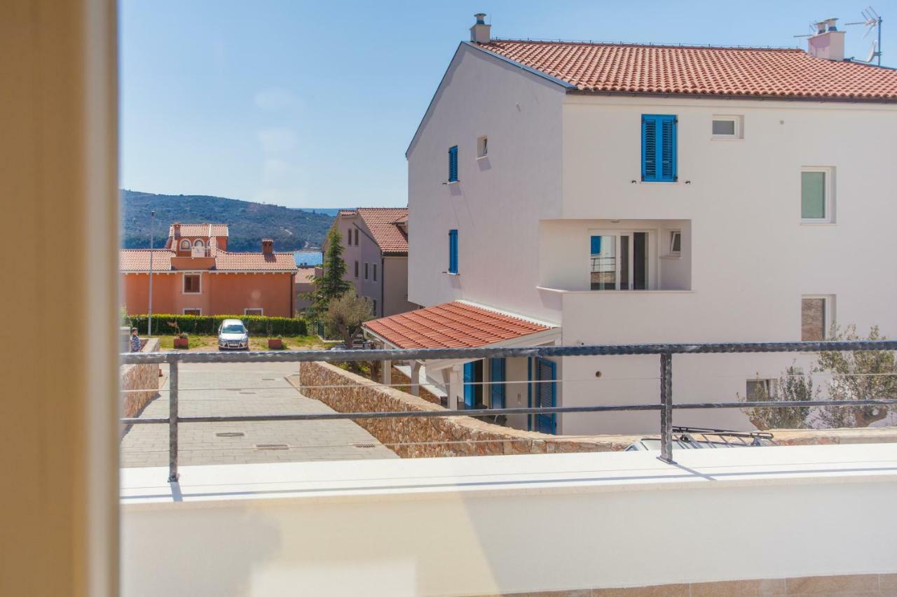 Apartment D Đảo Đảo Cres Ngoại thất bức ảnh